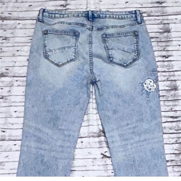 Driftwood Jackie High Rise Floral Embroidered Jeans - Picture 5 of 12